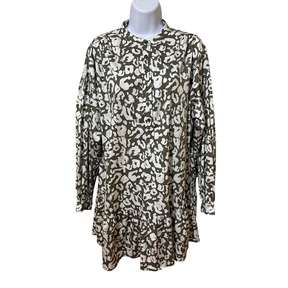 Elizabeth and James Dresses & Skirts - Elizabeth and James Olive Green White Button‎ Front Tiered Hem Shirt Dress M